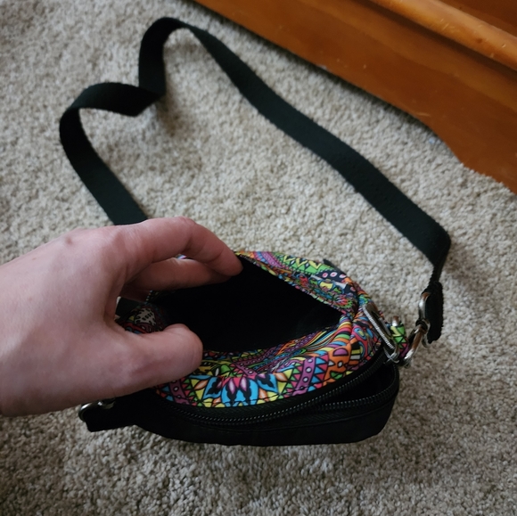 Sakroots cross body bag - Picture 3 of 3